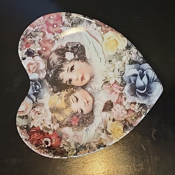 HEAVENLY HEARTS 💕 Vintage Plate Collection of Three - Picture 4 of 7